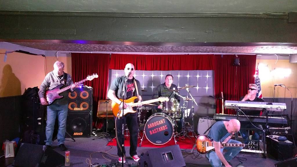 Eastside Bar and Grill | restaurant | 2530 NE 82nd Ave, Portland, OR 97220, USA | 5032342337 OR +1 503-234-2337