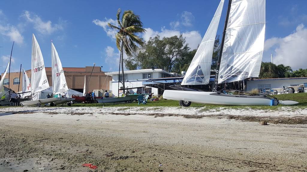 Miami Yacht Club | night club | 1001 MacArthur Causeway, Miami, FL 33132, USA | 3053779877 OR +1 305-377-9877