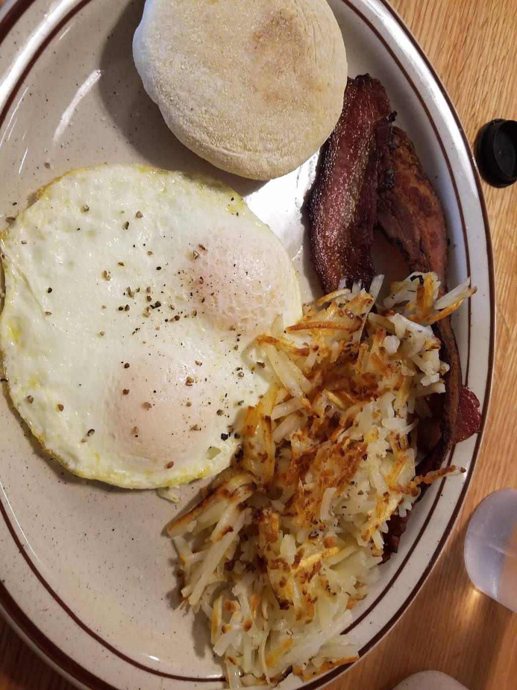 Knotts Family Diner and Ice Cream Parlor | restaurant | 6699 Center Rd, Valley City, OH 44280, USA | 3304832008 OR +1 330-483-2008