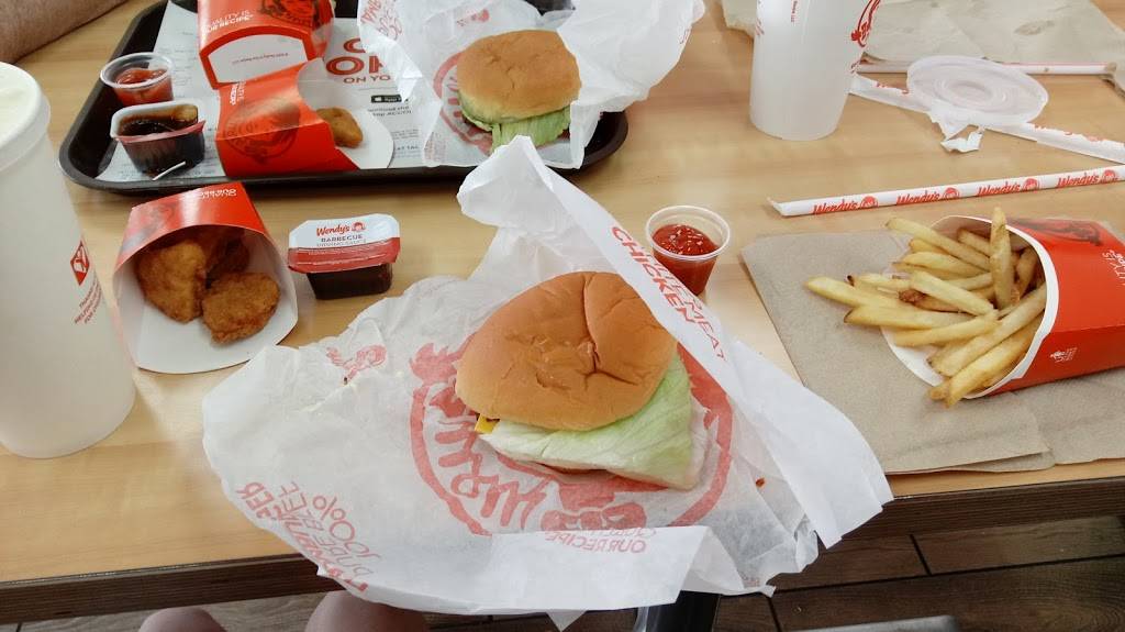Wendys | restaurant | 9301 Knights Dr, Punta Gorda, FL 33950, USA | 9416379933 OR +1 941-637-9933