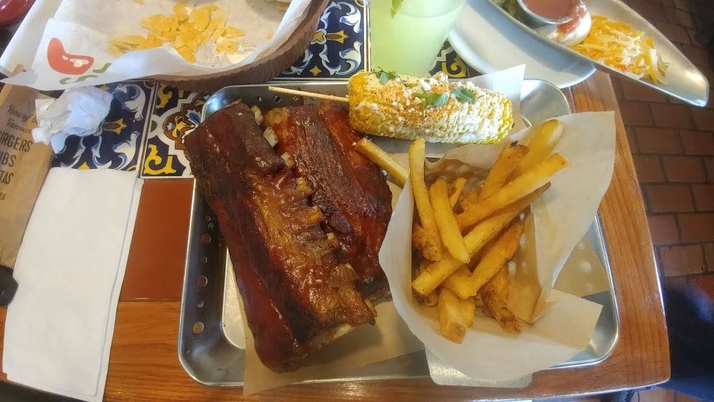 Chilis Grill & Bar | meal takeaway | 310 Army Trail Rd, Bloomingdale, IL 60108, USA | 6308949966 OR +1 630-894-9966