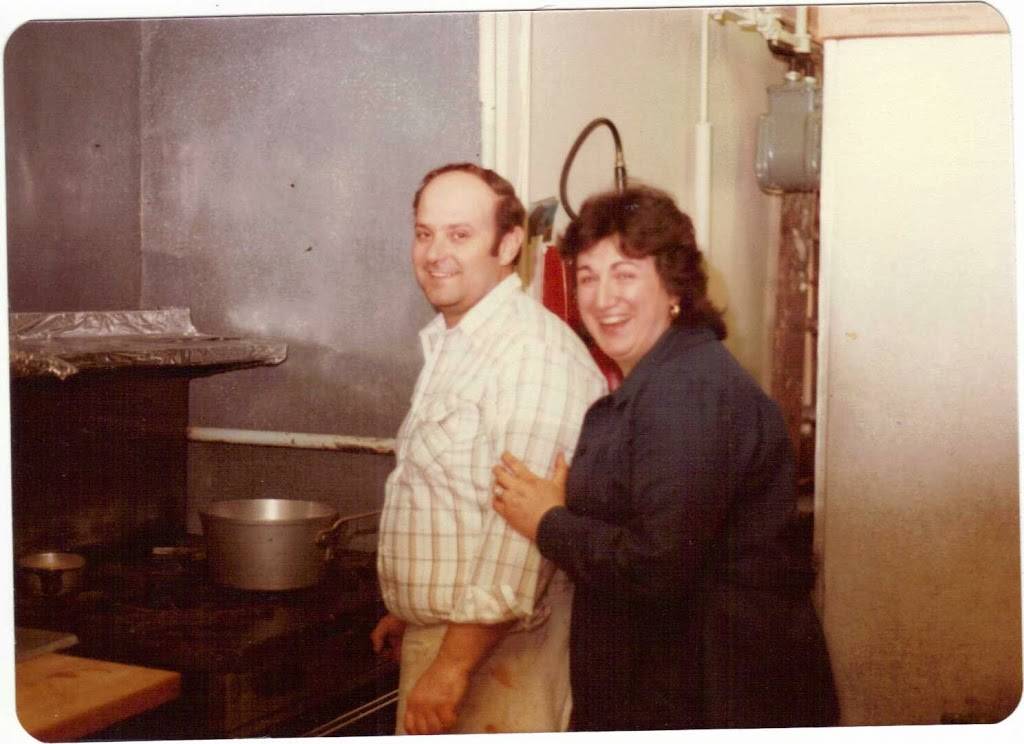 Belltown Pizzeria | restaurant | 31 Belltown Rd, Stamford, CT 06905, USA | 2033253400 OR +1 203-325-3400