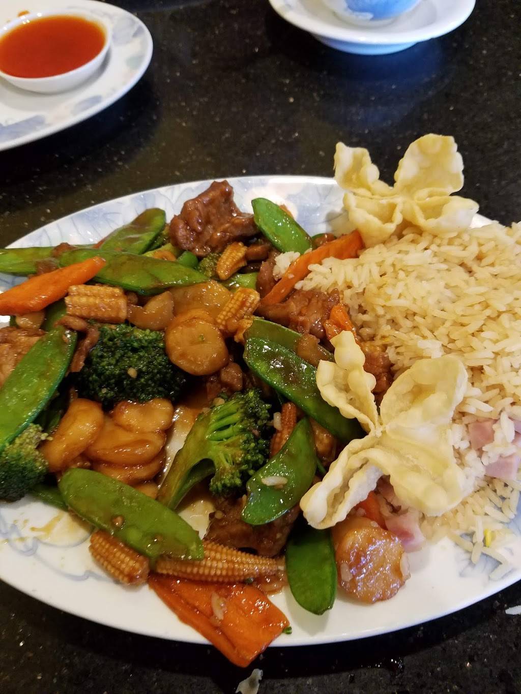 Dragon Isle | restaurant | 3414 Bengal Blvd, Cottonwood Heights, UT 84121, USA | 8014539998 OR +1 801-453-9998