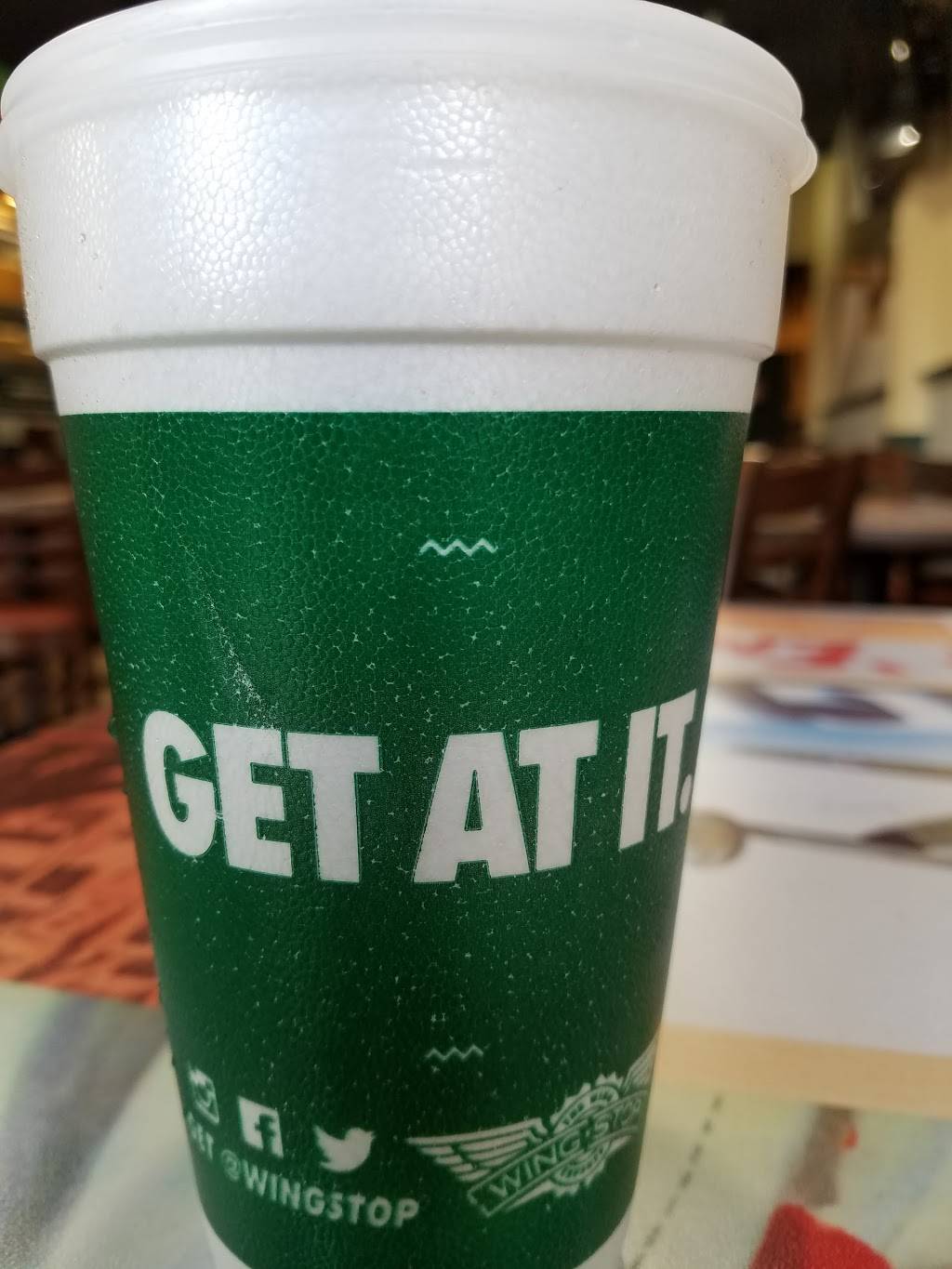 Wingstop | meal takeaway | 8484 W Golf Rd, Niles, IL 60714, USA | 8479669464 OR +1 847-966-9464