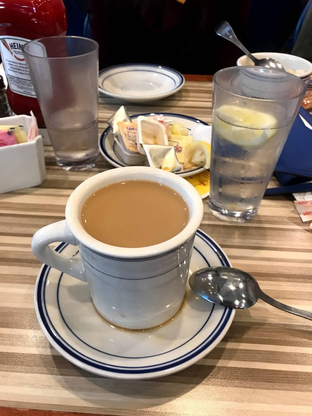 Neptune Diner II | restaurant | 699 Classon Ave, Brooklyn, NY 11238, USA | 7186231111 OR +1 718-623-1111