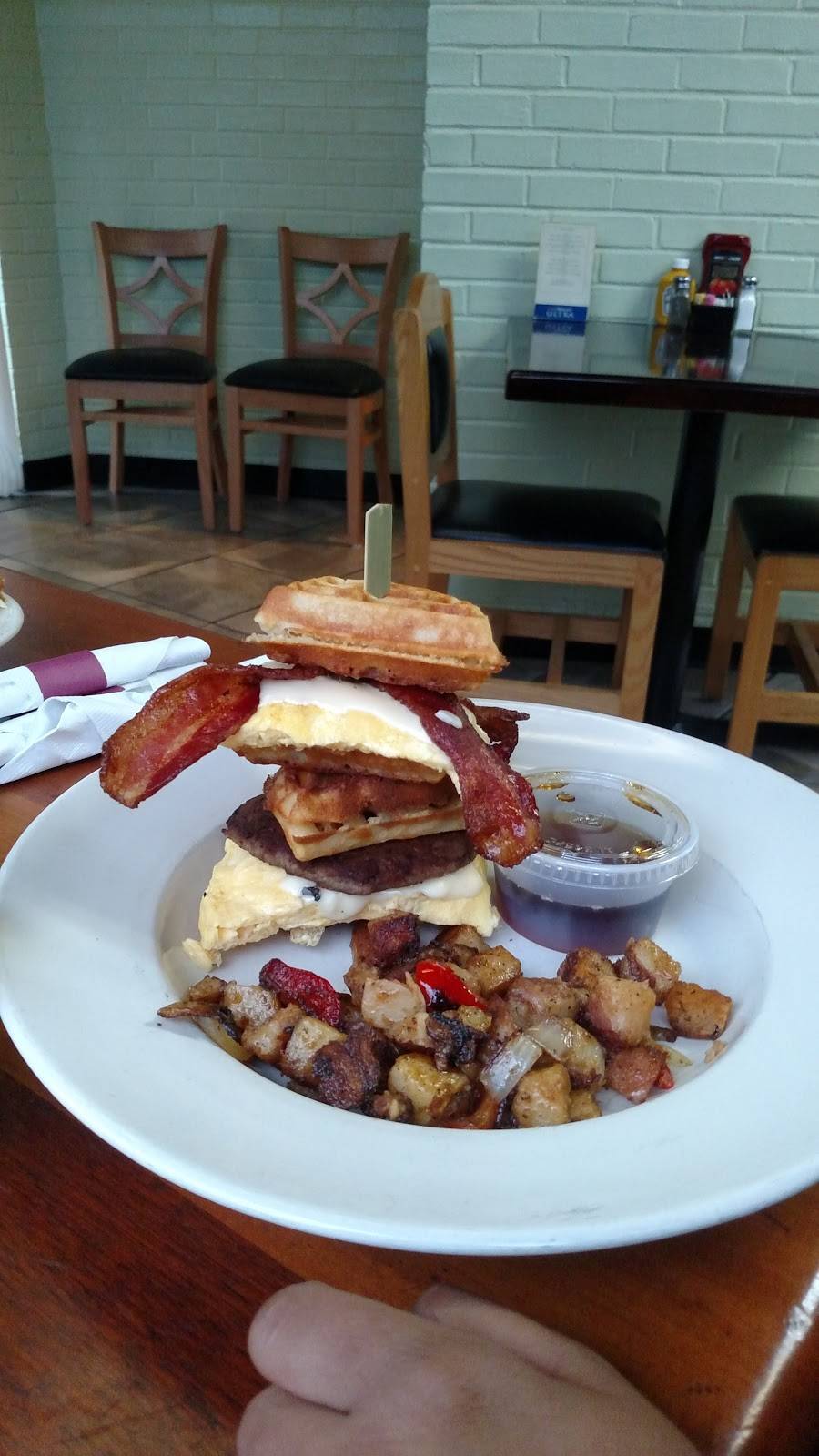 Mason Dixon Cafe | restaurant | 2100 Princess Anne St, Fredericksburg, VA 22401, USA | 5403711950 OR +1 540-371-1950