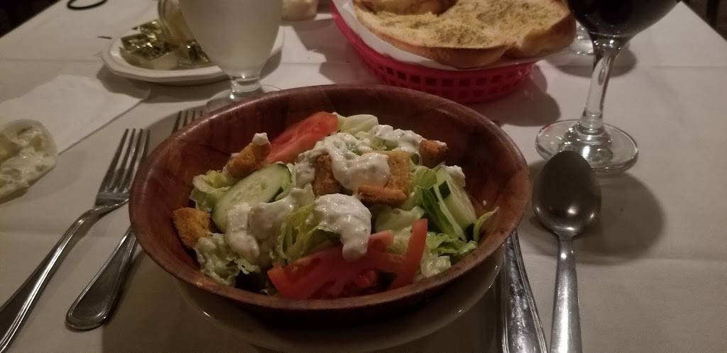 Onofrios | restaurant | 421 Neighborhood Rd, Mastic Beach, NY 11951, USA | 6313953332 OR +1 631-395-3332