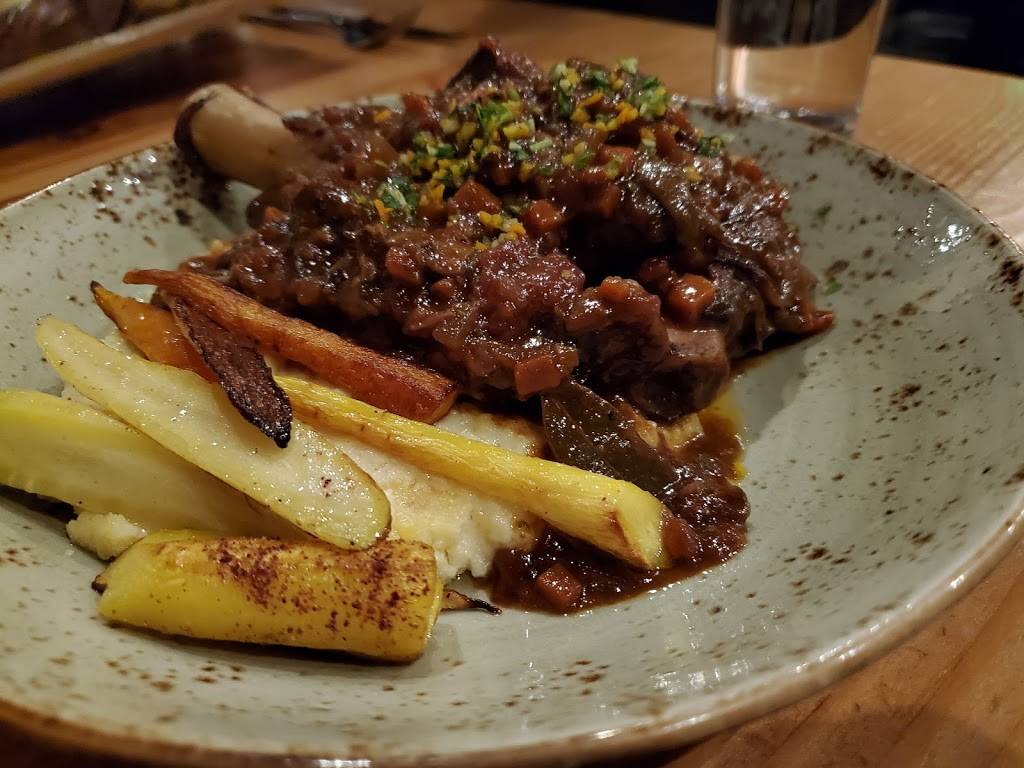 Primo Grill | restaurant | 2701 6th Ave, Tacoma, WA 98406, USA | 2533837000 OR +1 253-383-7000