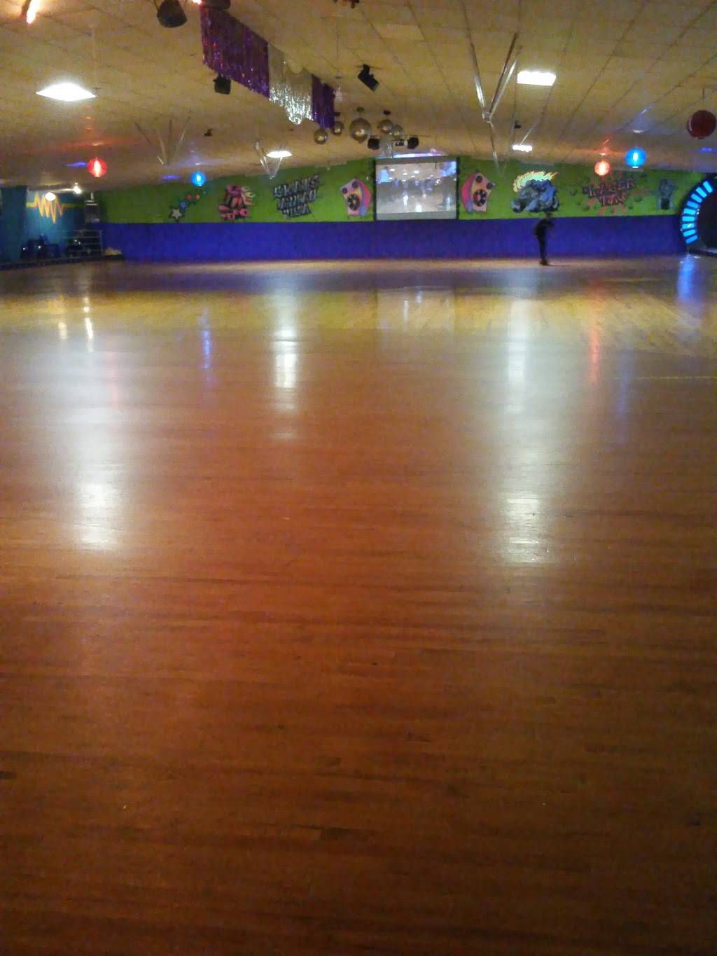 Skate Away USA | restaurant | 123 Dixie Dr, Greenwood, SC 29649, USA | 8642233114 OR +1 864-223-3114