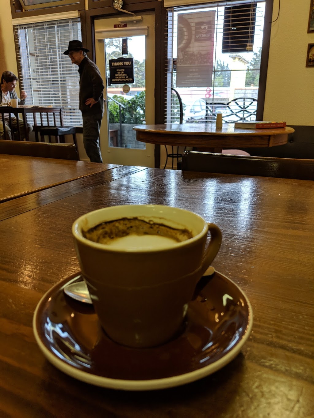 WhiteCap Coffee And Tea | cafe | 35509 CA-1, Gualala, CA 95445, USA | 7078841800 OR +1 707-884-1800