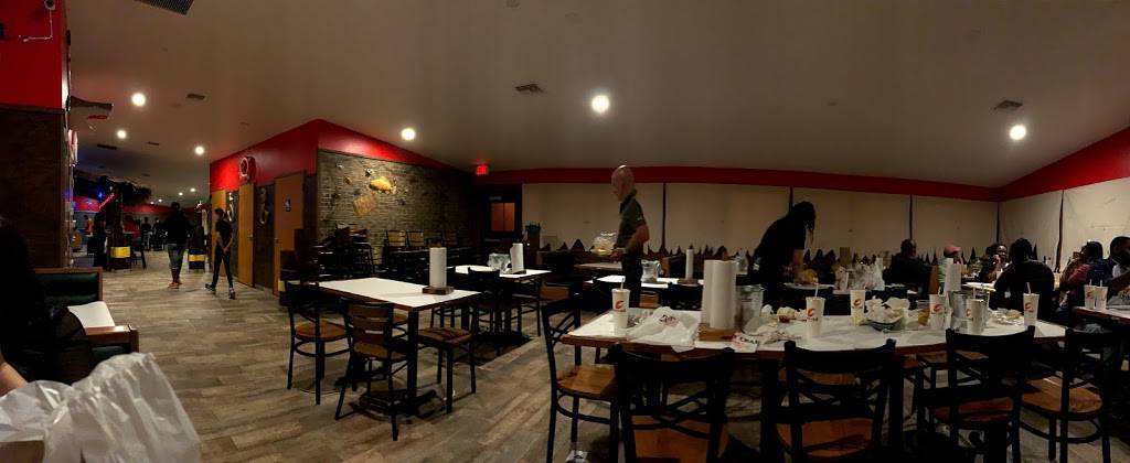 Crafty Crab | restaurant | 704 E Brandon Blvd, Brandon, FL 33511, USA | 8132785111 OR +1 813-278-5111