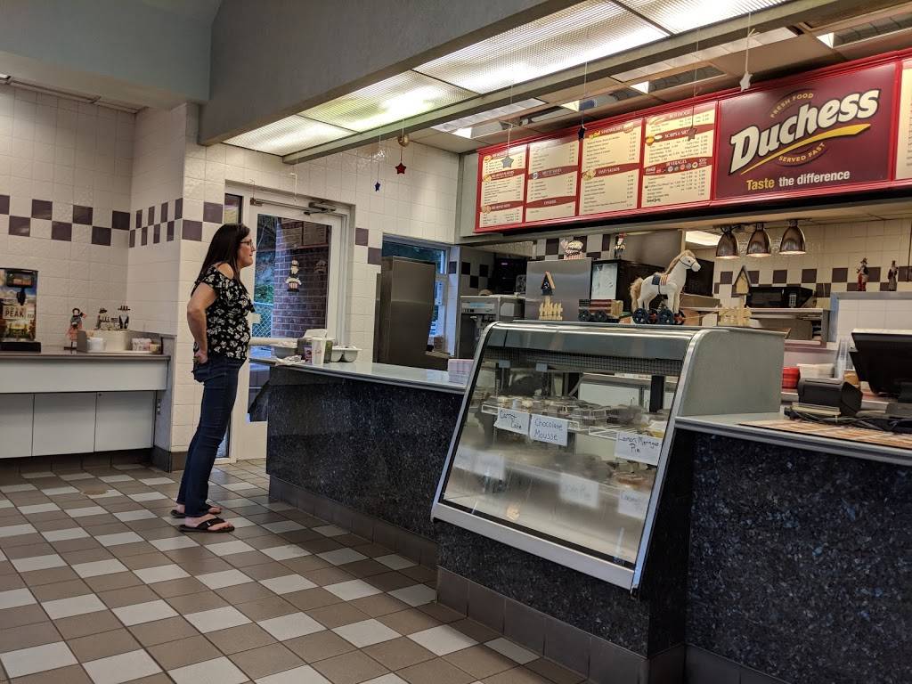 Duchess Family Restaurant | restaurant | 15 Meadow St, Naugatuck, CT 06770, USA | 2037239500 OR +1 203-723-9500