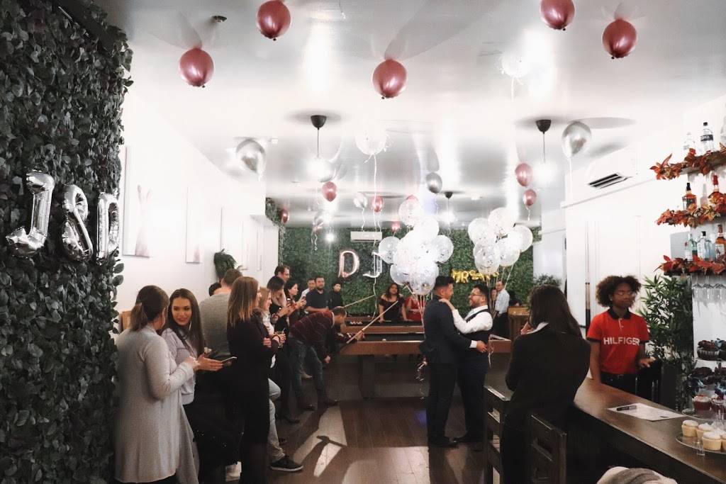 Berry & White Billiards (The Jungle) | restaurant | 96 N 5th St, Brooklyn, NY 11249, USA | 3478896221 OR +1 347-889-6221