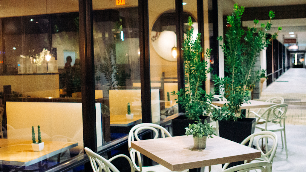 KPs Kitchen | meal takeaway | 700 Town and Country Blvd #2440, Houston, TX 77024, USA | 2819745366 OR +1 281-974-5366