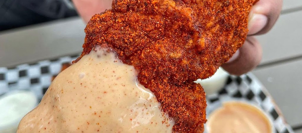 FB Nashville Hot Chicken | meal takeaway | 1560 S Lewis St, Anaheim, CA 92805, USA | 5622211530 OR +1 562-221-1530