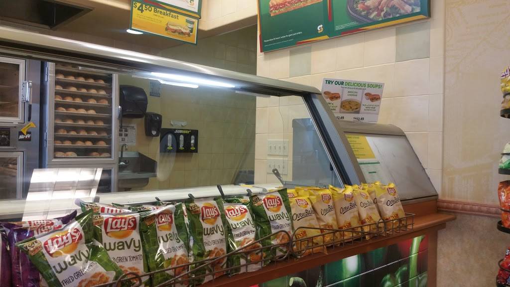 Subway | restaurant | 2689 Cochran St, Simi Valley, CA 93065, USA | 8055810406 OR +1 805-581-0406