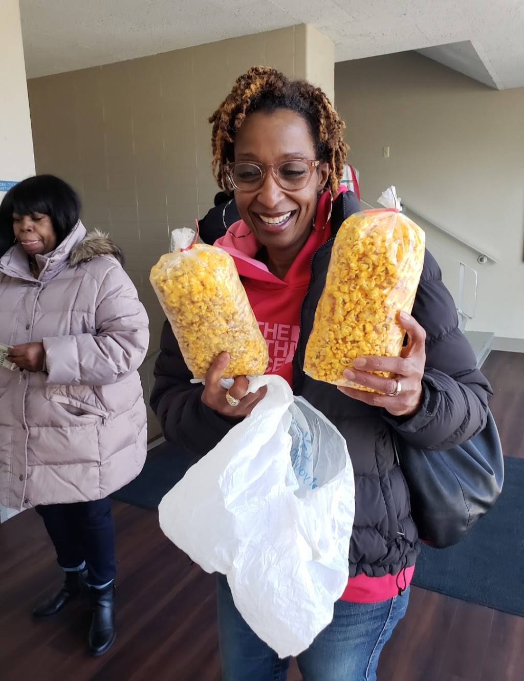 Miller Gourmet Popcorn Shop | meal takeaway | 321 W National Ave, Milwaukee, WI 53204, USA | 4143051081 OR +1 414-305-1081