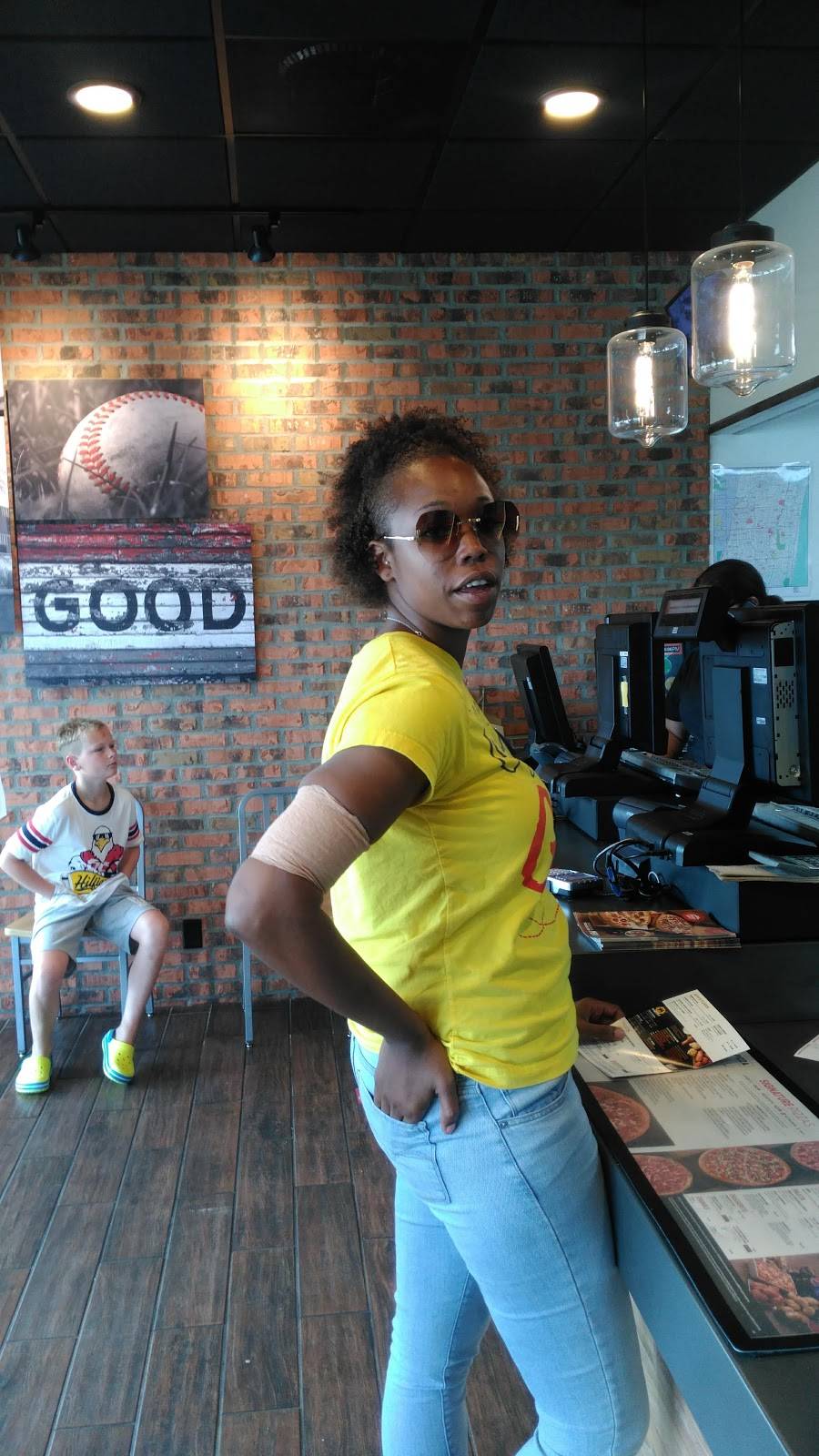 Pizza Hut | meal delivery | 1509 E Commercial Blvd, Fort Lauderdale, FL 33334, USA | 9549388321 OR +1 954-938-8321