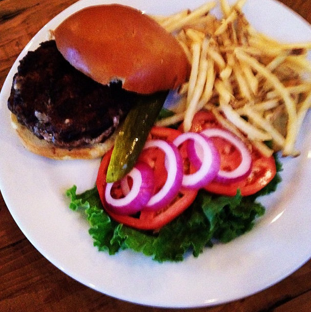 Avenue A Bar and Grill | restaurant | 800 S Pacific Coast Hwy, Redondo Beach, CA 90277, USA | 3103162832 OR +1 310-316-2832