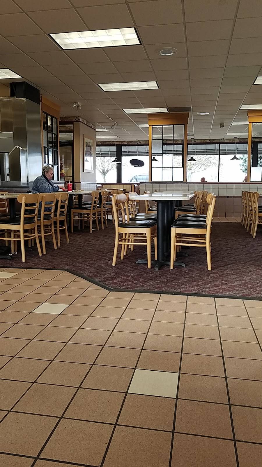 Wendys | restaurant | 2218 Crest View Dr, Hudson, WI 54016, USA | 7152204765 OR +1 715-220-4765