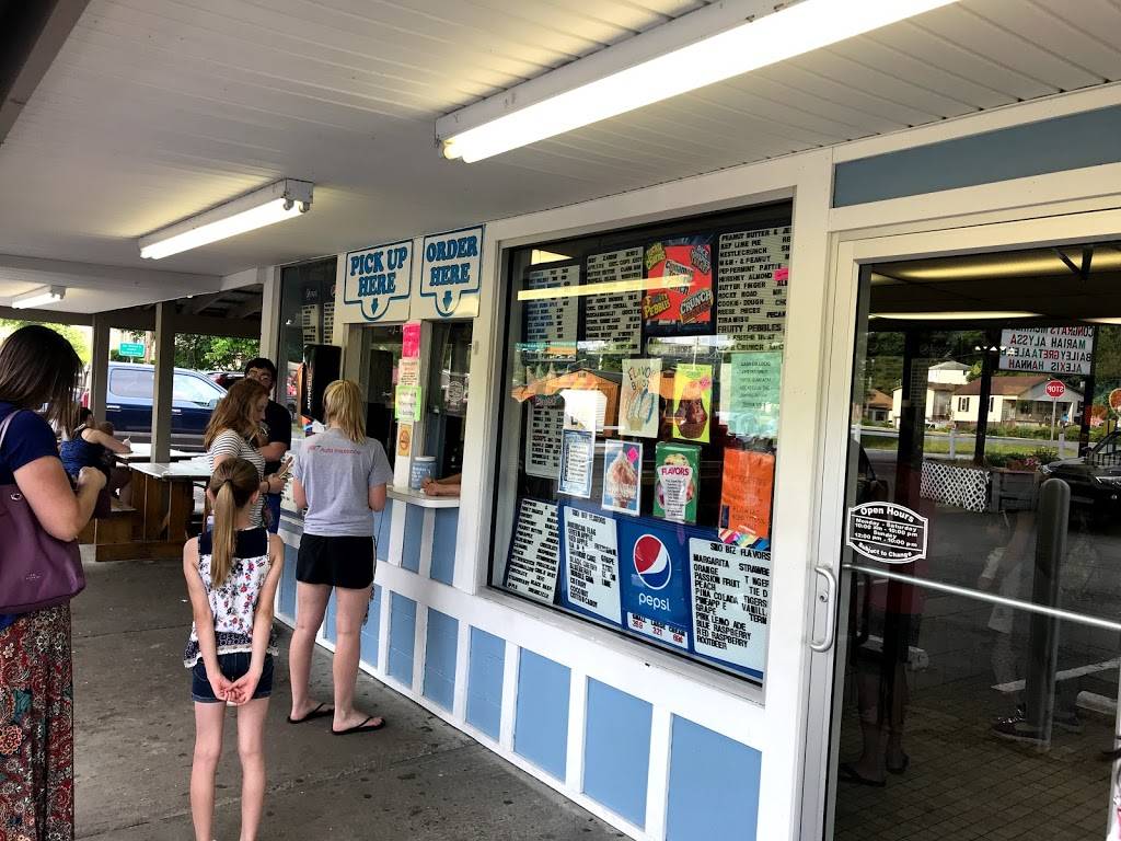 Dairy Creme Corner | restaurant | 187 Homewood Ave, Fairmont, WV 26554, USA | 3043666809 OR +1 304-366-6809