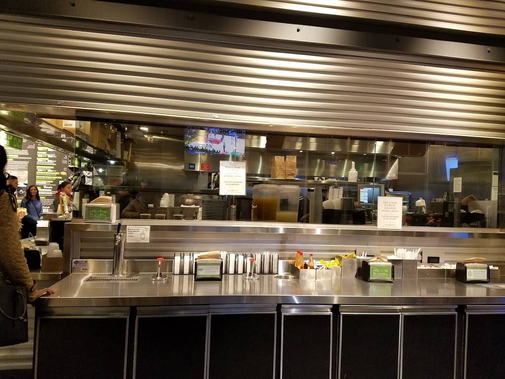 Shake Shack | meal takeaway | 199 Niagara Lane, Central Valley, NY 10917, USA | 8458273140 OR +1 845-827-3140