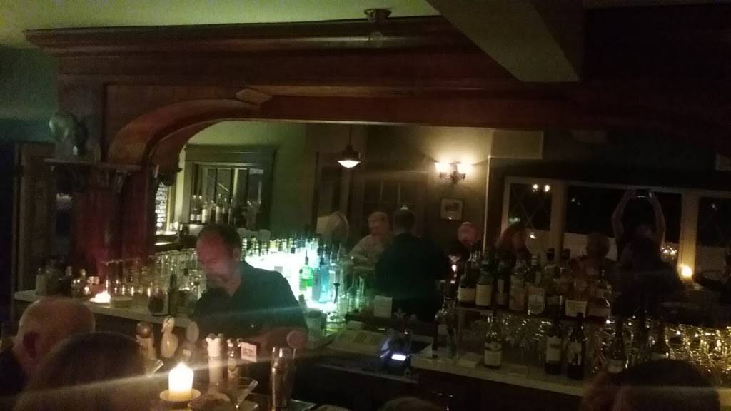 Ernies Wine Bar | restaurant | N49W5471 Portland Rd, Cedarburg, WI 53012, USA | 2623759200 OR +1 262-375-9200