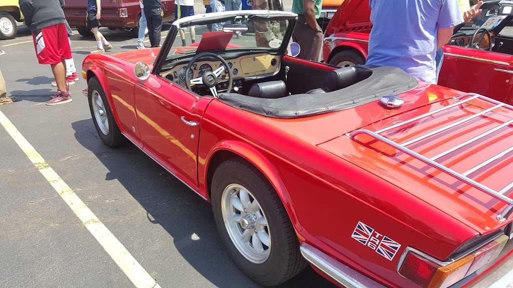 AMF Fairview Lanes | restaurant | 1407 Fairport Rd, Fairport, NY 14450, USA | 5853775300 OR +1 585-377-5300