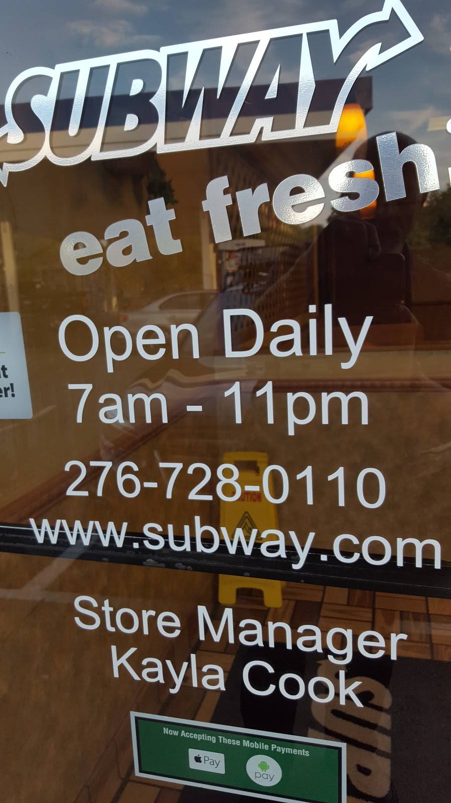 Subway | restaurant | 2654 Old Galax Pike, Hillsville, VA 24343, USA | 2767280110 OR +1 276-728-0110