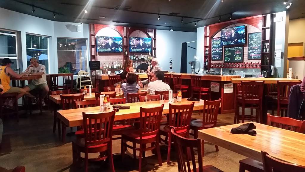 Westlake Public House and Grille | restaurant | 14559 Westlake Dr B, Lake Oswego, OR 97035, USA | 9717086164 OR +1 971-708-6164