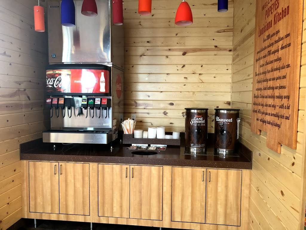 Popeyes Louisiana Kitchen | restaurant | 696 I-30, Royse City, TX 75189, USA | 4696567911 OR +1 469-656-7911