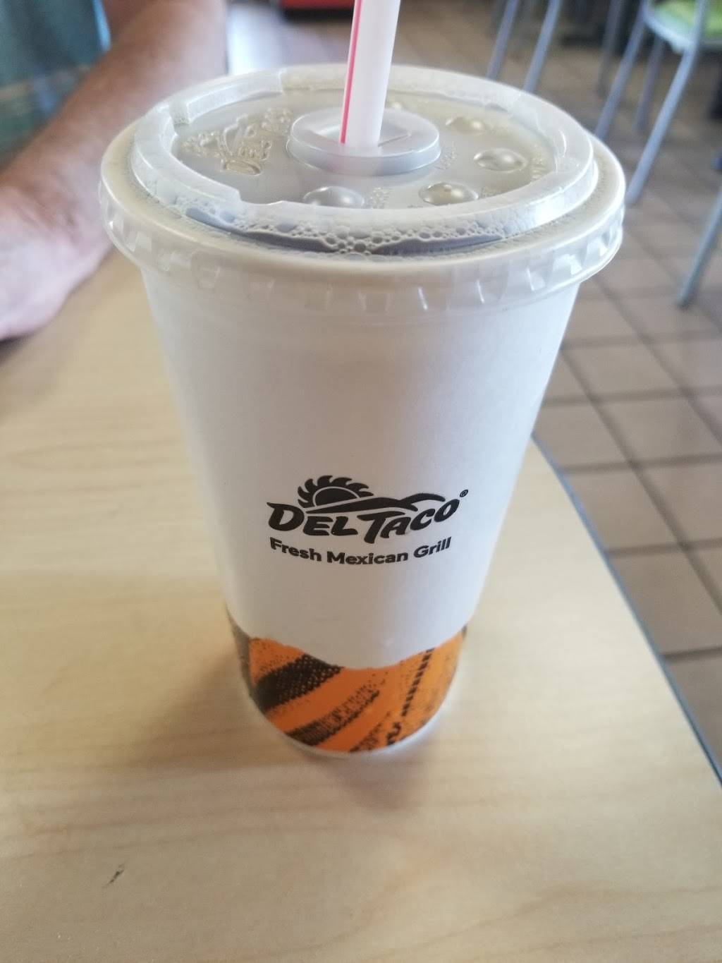 Del Taco | meal takeaway | 28055 Scott Rd, Murrieta, CA 92563, USA | 9513017111 OR +1 951-301-7111