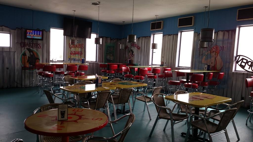 Rum Runners | restaurant | E Apple Ave, Ravenna, MI 49451, USA | 2318532223 OR +1 231-853-2223