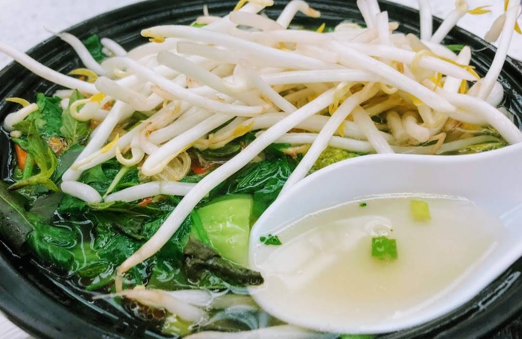 Bambuza Vietnam Kitchen - PDX Airport | restaurant | 7000 NE Airport Way #2164, Portland, OR 97218, USA | 5032873576 OR +1 503-287-3576