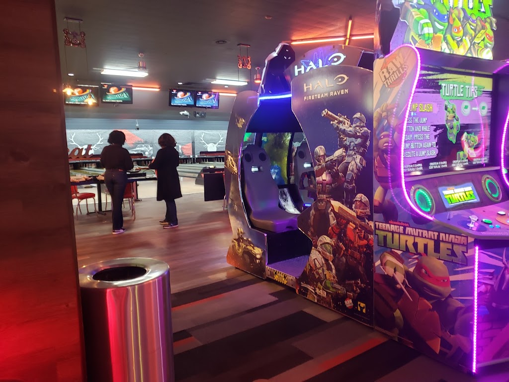 AMF Pikesville Lanes | restaurant | 1723 Reisterstown Rd, Pikesville, MD 21208, USA | 4104861444 OR +1 410-486-1444