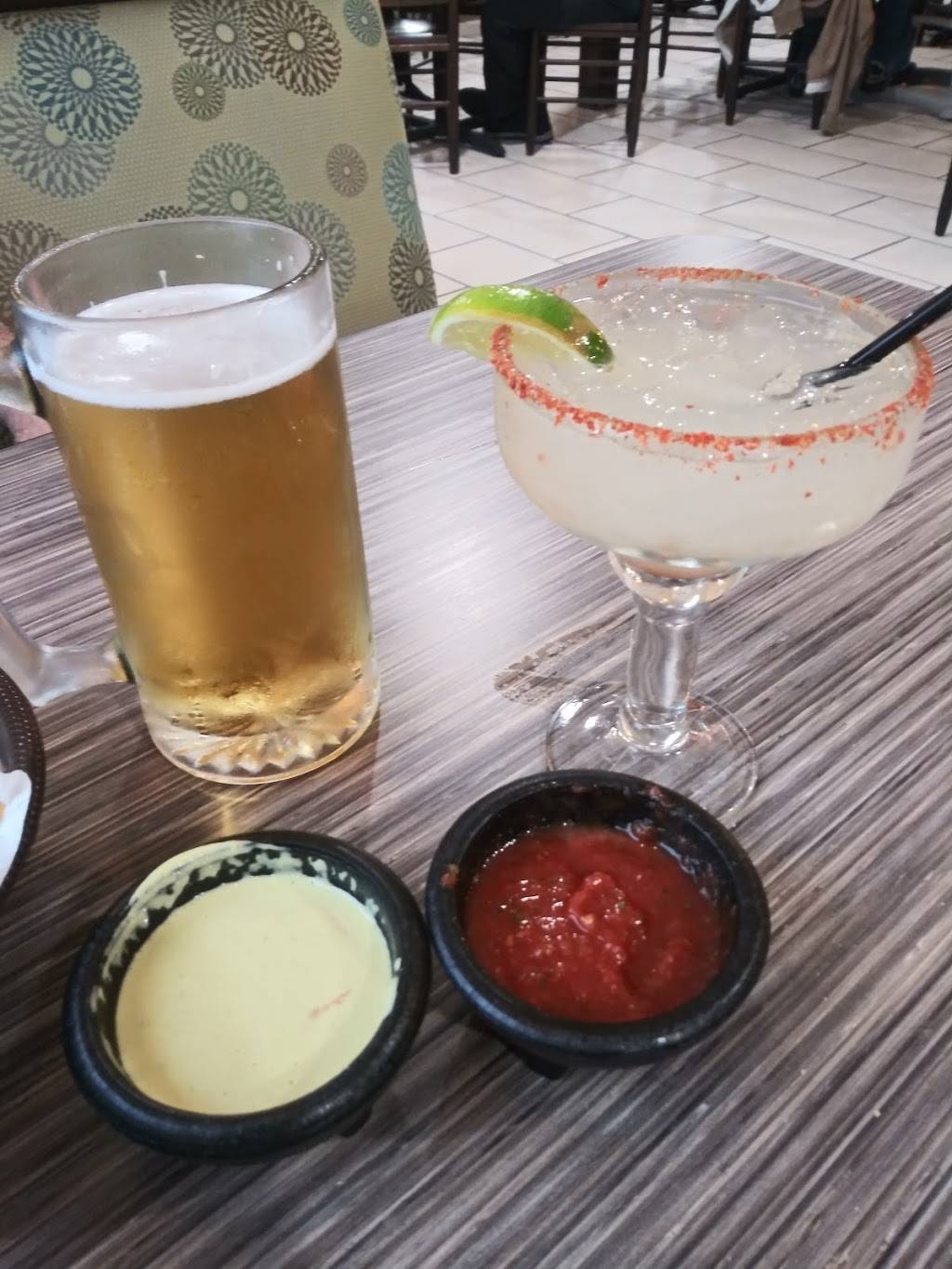 Chihuahua Charlies Cantina | restaurant | 5835 Interstate 20 W, Arlington, TX 76017, USA | 6825874760 OR +1 682-587-4760