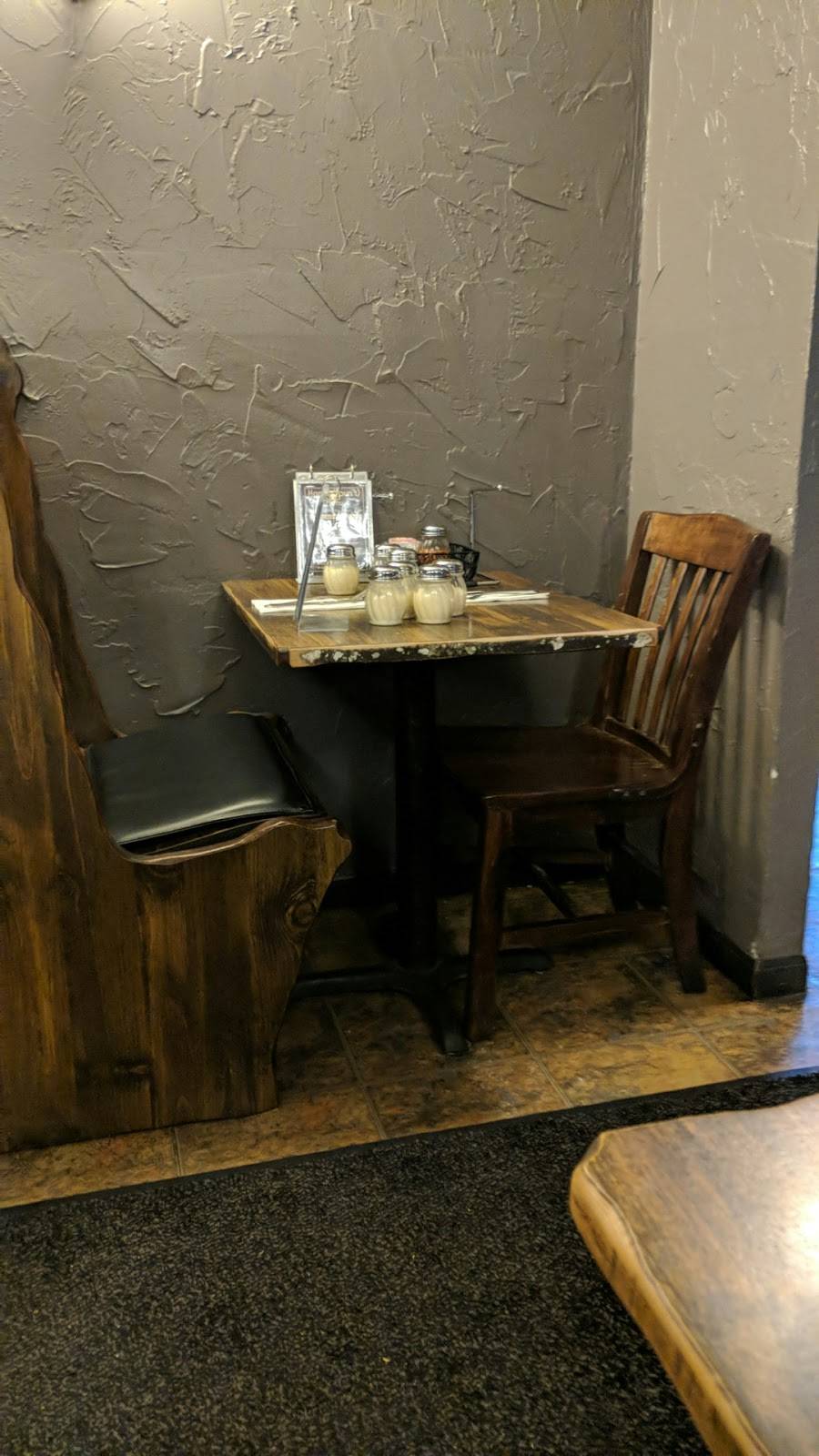 Pizzazz | restaurant | 839 Som Center Rd, Cleveland, OH 44143, USA | 4404612233 OR +1 440-461-2233