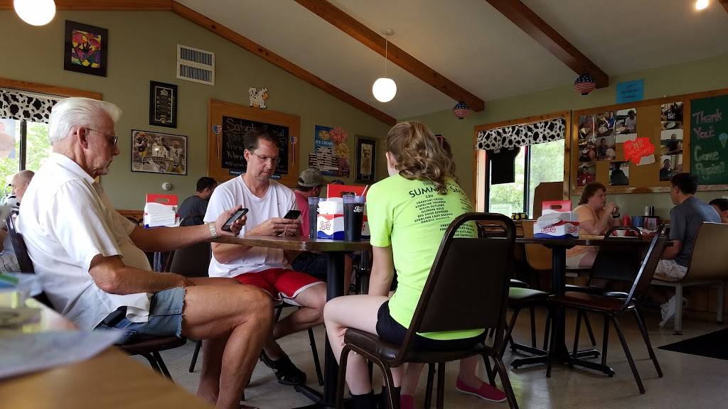 Yellowstone Lake Dairy Restaurant | restaurant | 7125 Lake Rd, Blanchardville, WI 53516, USA | 6085234505 OR +1 608-523-4505