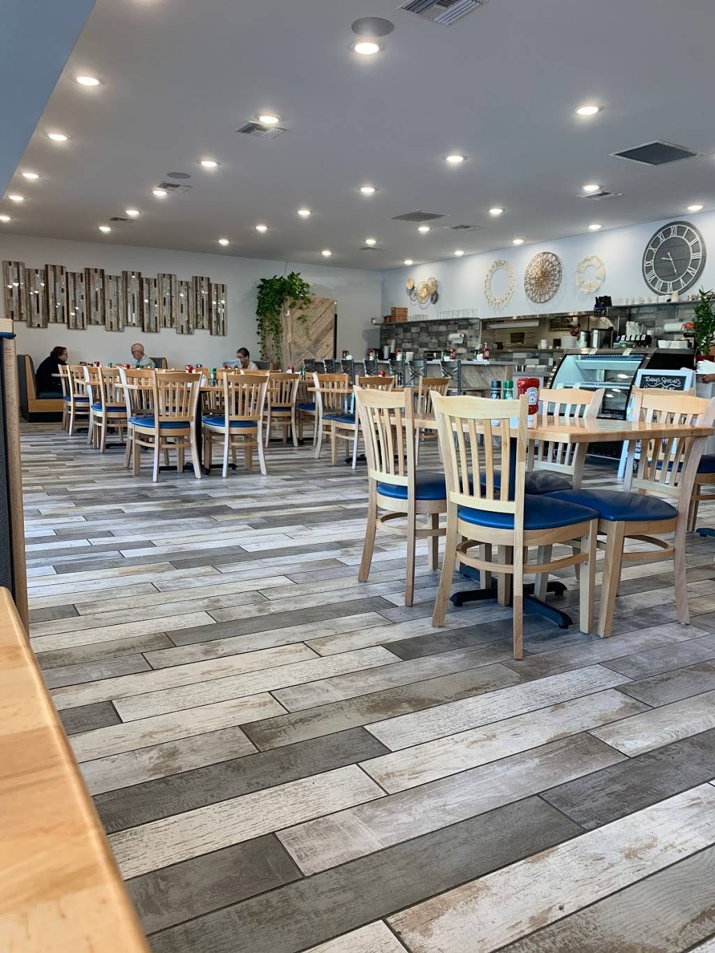 Vote Bernie 2020 | restaurant | 12125 Indian Rocks Rd, Largo, FL 33774, USA | 7272404555 OR +1 727-240-4555