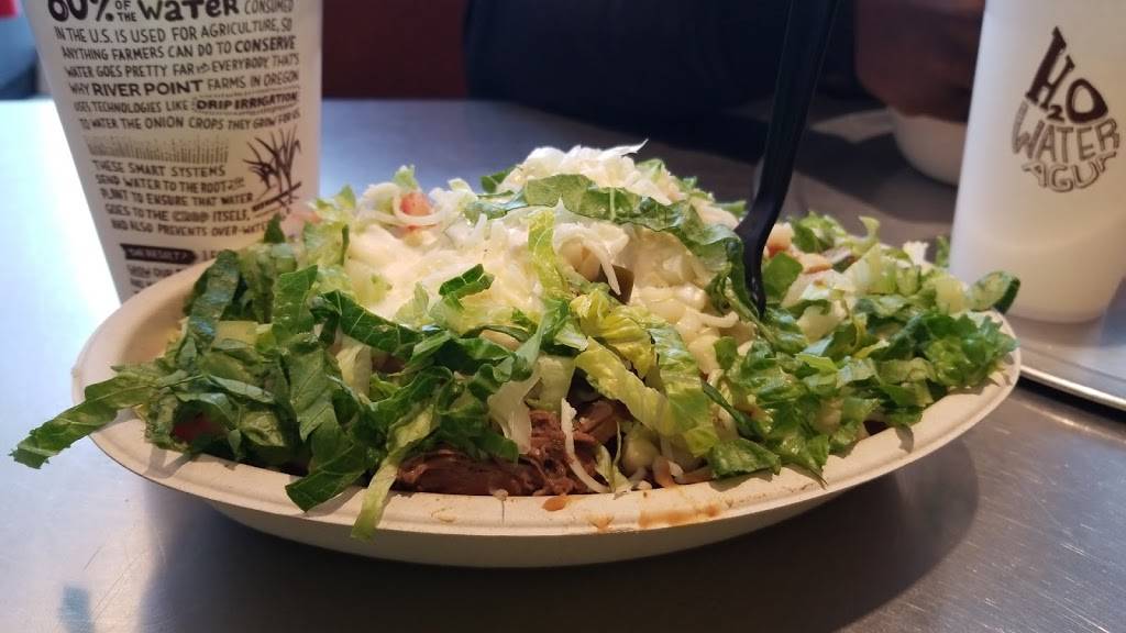 Chipotle Mexican Grill | restaurant | 815 Hutchinson River Pkwy, Bronx, NY 10465, USA | 7188221696 OR +1 718-822-1696