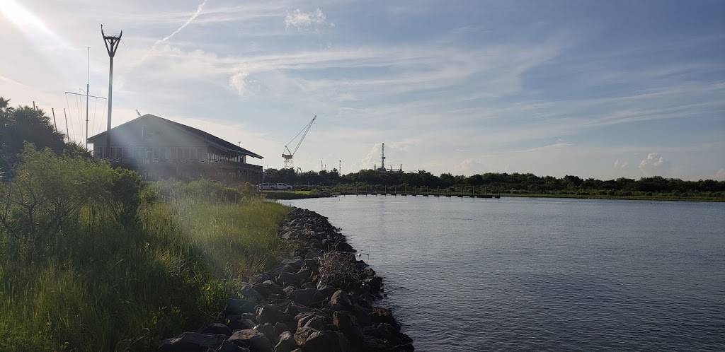 Singing River Yacht Club | restaurant | 3900 Beach Blvd, Pascagoula, MS 39567, USA | 2287691876 OR +1 228-769-1876