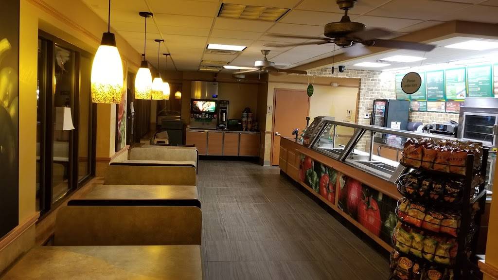 Subway Restaurants | restaurant | 301 E Erie Ave, Lorain, OH 44052, USA | 4402889171 OR +1 440-288-9171