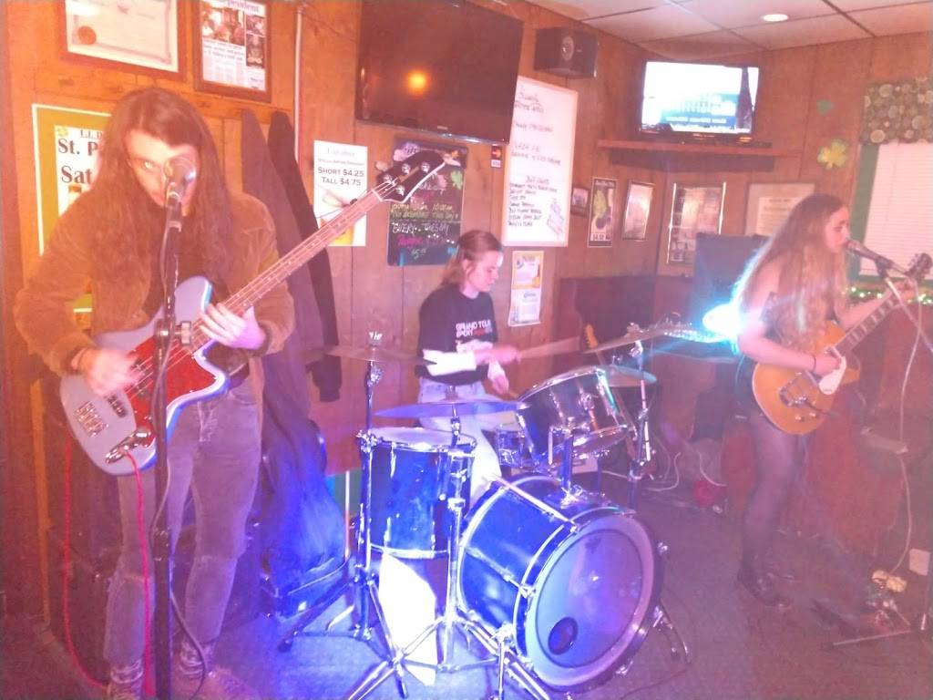 T J Dillons Pub | restaurant | 1911 Erie Ave NW, Massillon, OH 44646, USA | 3308320107 OR +1 330-832-0107