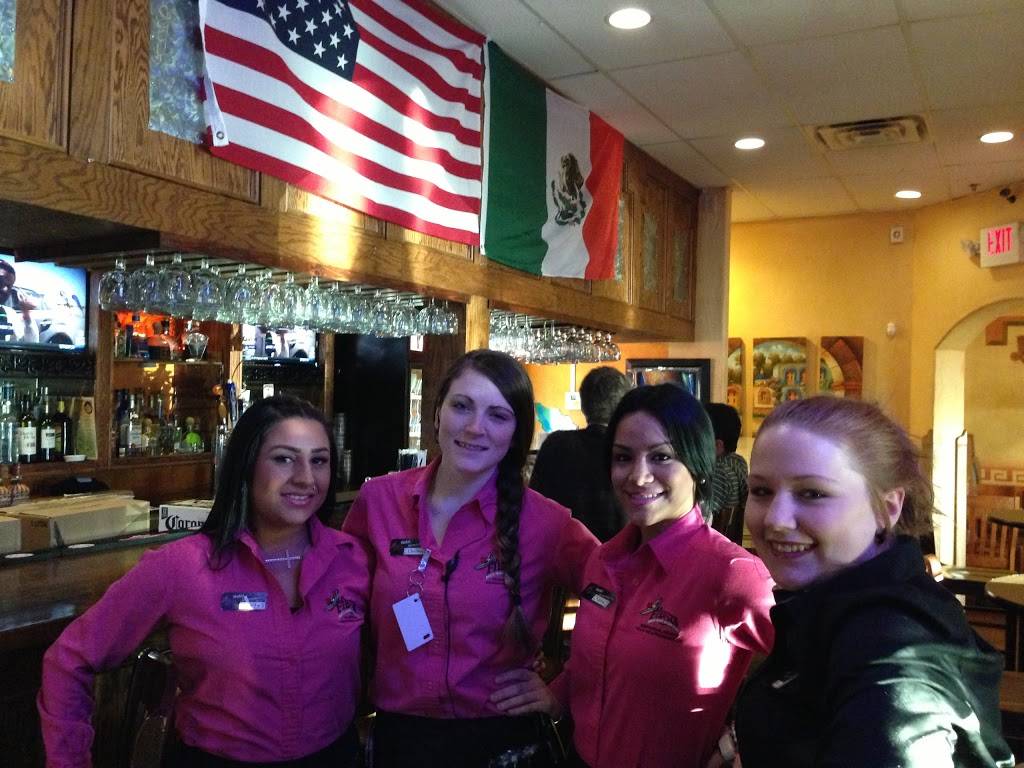 La Fiesta Mex-Grill & Bar | restaurant | 2000 Mirror Lake Blvd. Suite UV, Villa Rica, GA 30180, USA | 7704566161 OR +1 770-456-6161