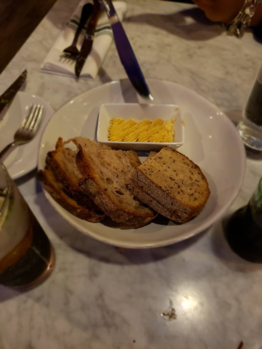 The Lonely Pine Steakhouse | restaurant | 6085 Montgomery Rd, Cincinnati, OH 45213, USA | 5133511012 OR +1 513-351-1012