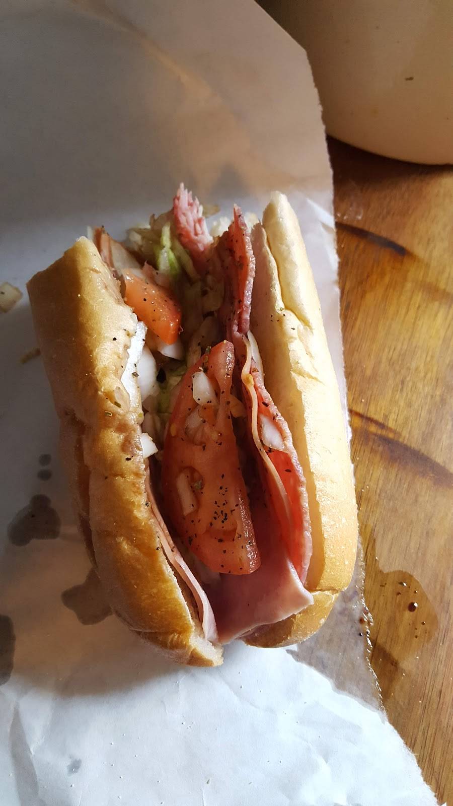 Primo Pizza By Ryan | restaurant | 2 W Main St, Windsor, PA 17366, USA | 7172468100 OR +1 717-246-8100