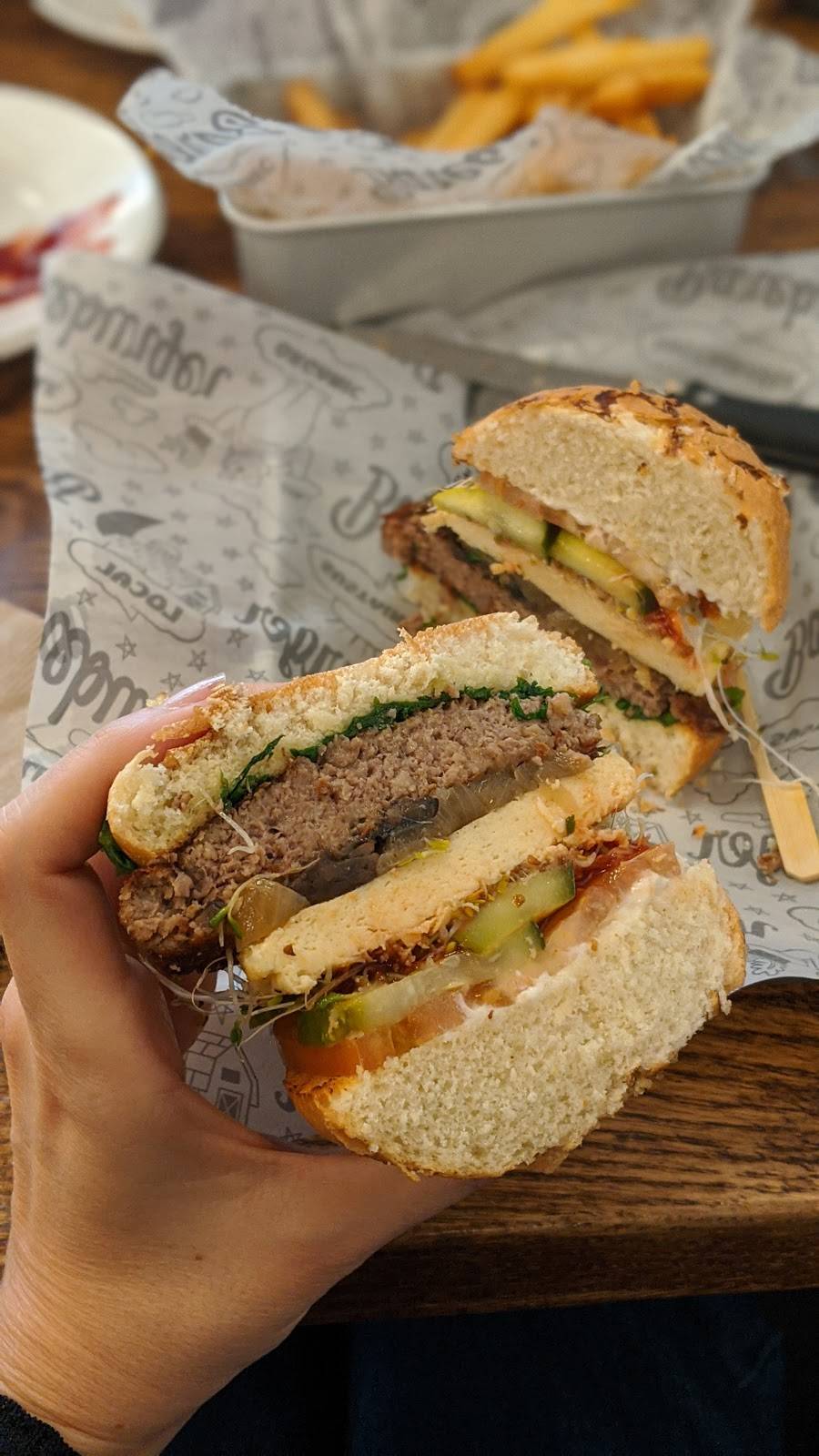 Bareburger | restaurant | 795 Columbus Ave, New York, NY 10025, USA | 6465592986 OR +1 646-559-2986