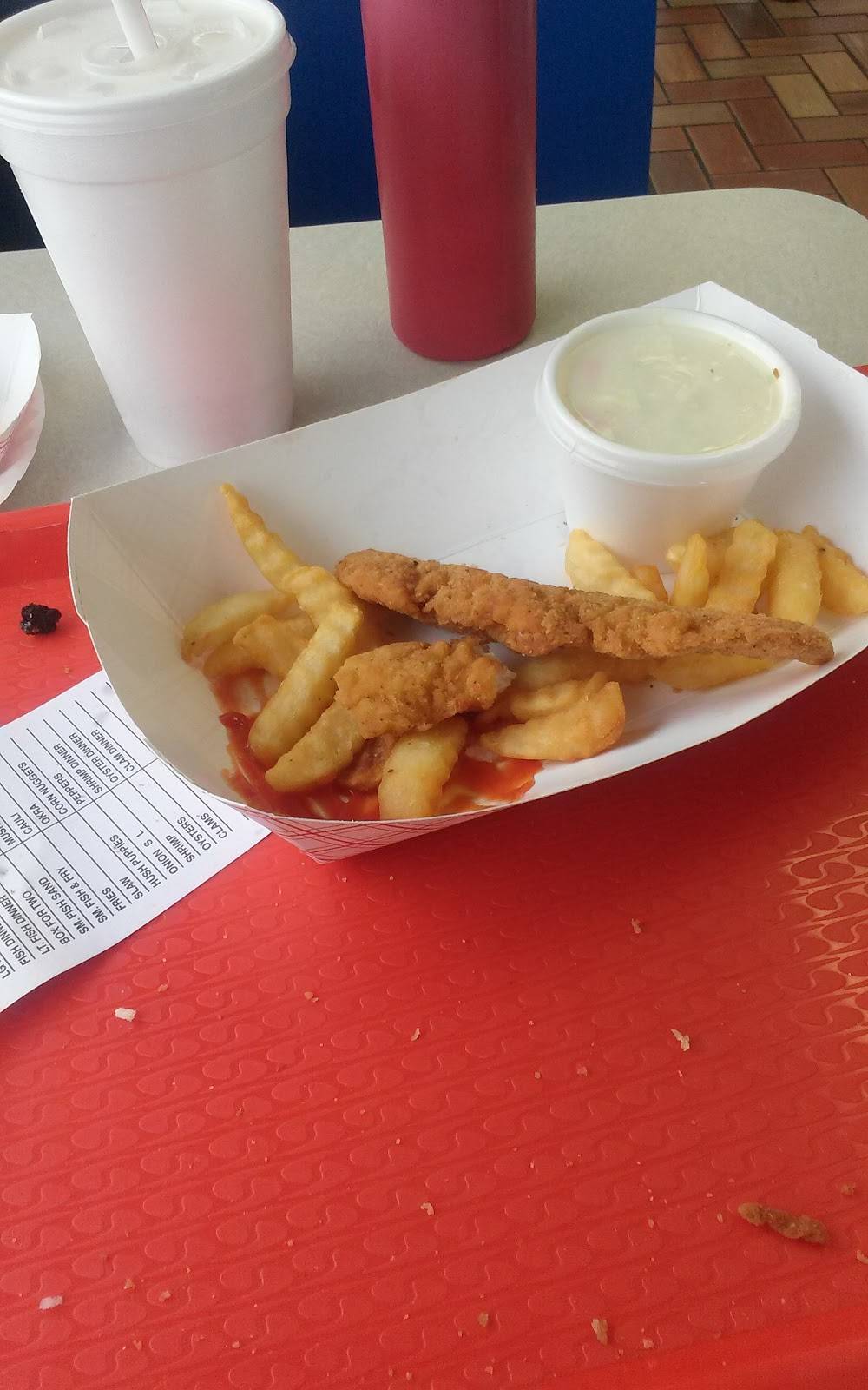 Rockys The Dock | restaurant | 805 E 10th St, Jeffersonville, IN 47130, USA | 8122821354 OR +1 812-282-1354