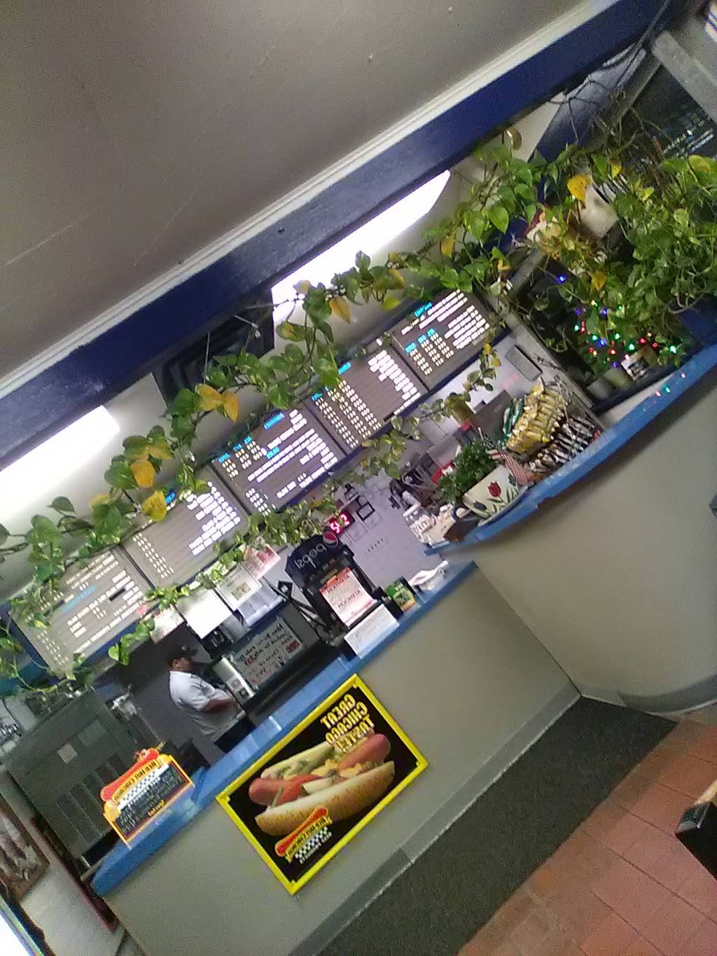 The Submarine Pier | restaurant | 2759 W 51st St, Chicago, IL 60632, USA | 7737376634 OR +1 773-737-6634