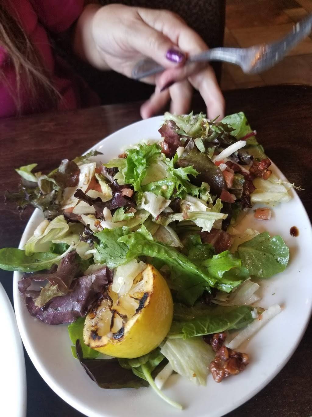 Firebirds Wood Fired Grill | restaurant | 15100 Potomac Town Pl, Woodbridge, VA 22191, USA | 7037635022 OR +1 703-763-5022